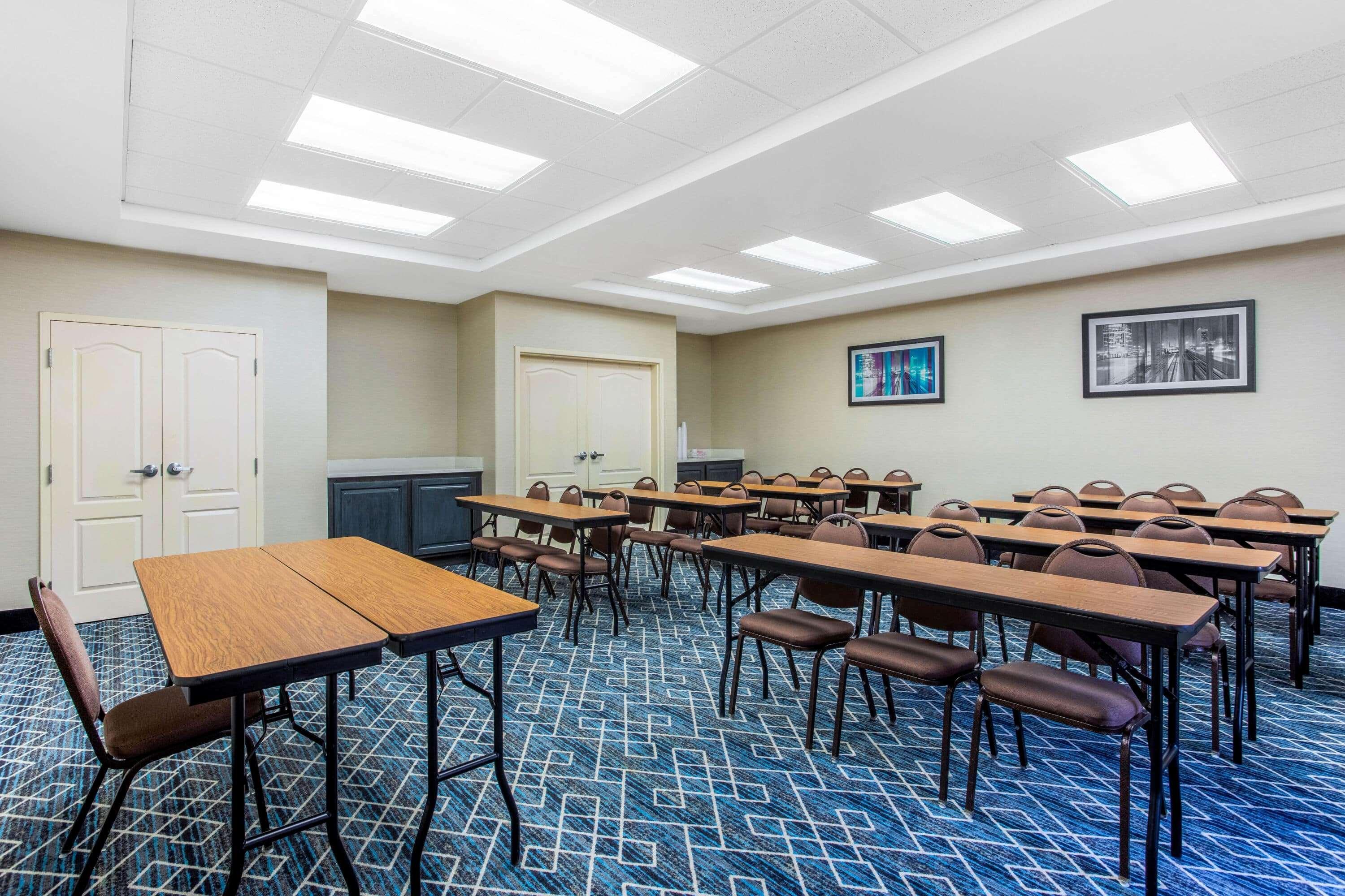 La Quinta Inn & Suites Fultondale Zewnętrze zdjęcie